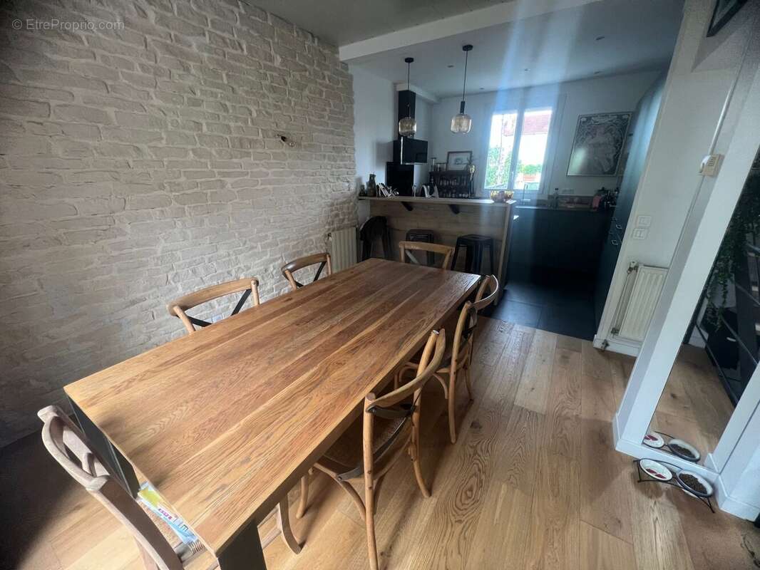 Maison à SARTROUVILLE