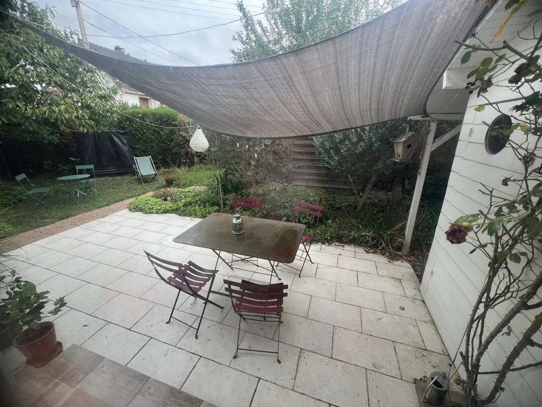 Maison à SARTROUVILLE