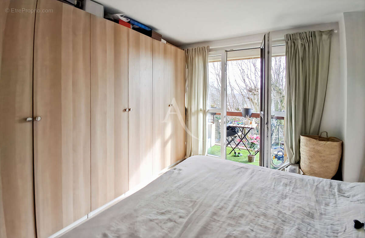 Appartement à SURESNES