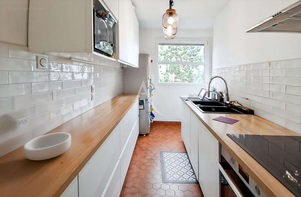 Appartement à SURESNES