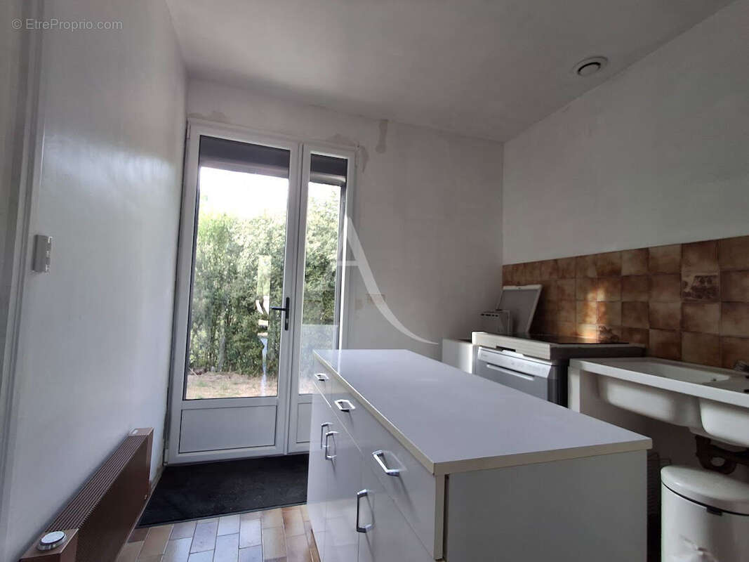 Maison à LA TOUR-SUR-ORB