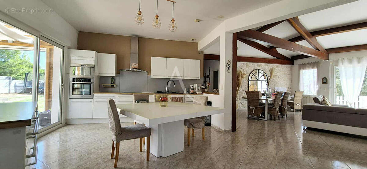 Maison à BALARUC-LE-VIEUX