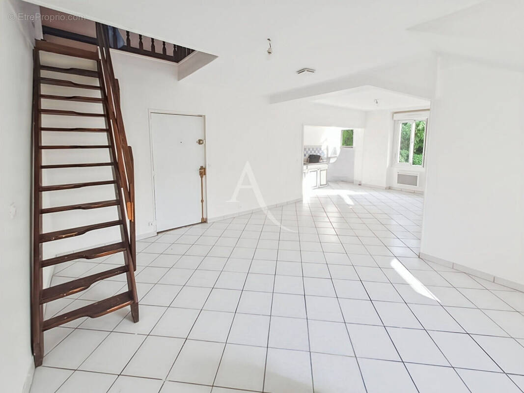 Appartement à SAINT-CHERON