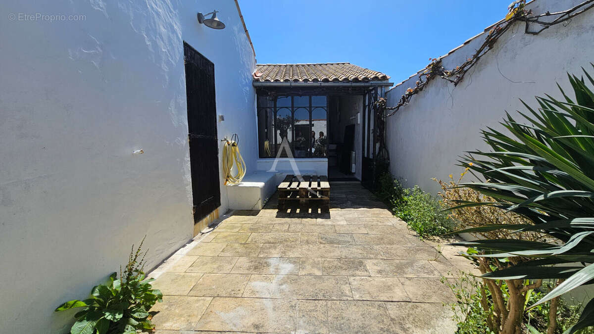 Maison à SAINT-NAZAIRE-SUR-CHARENTE