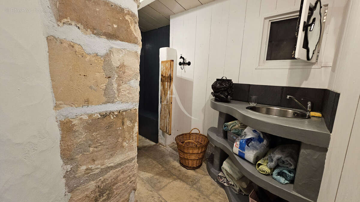 Maison à SAINT-NAZAIRE-SUR-CHARENTE