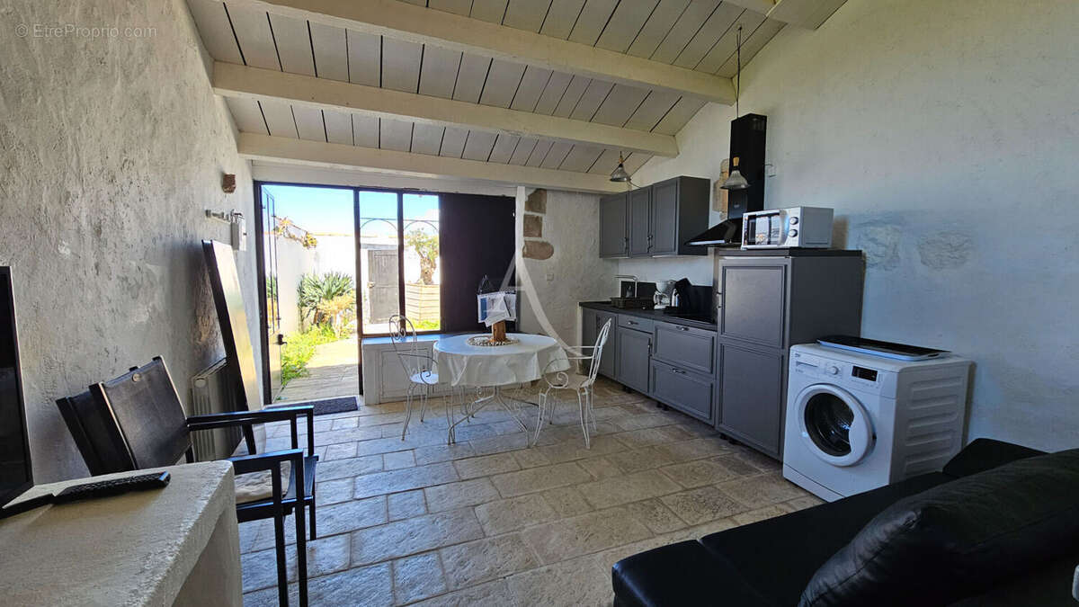 Maison à SAINT-NAZAIRE-SUR-CHARENTE