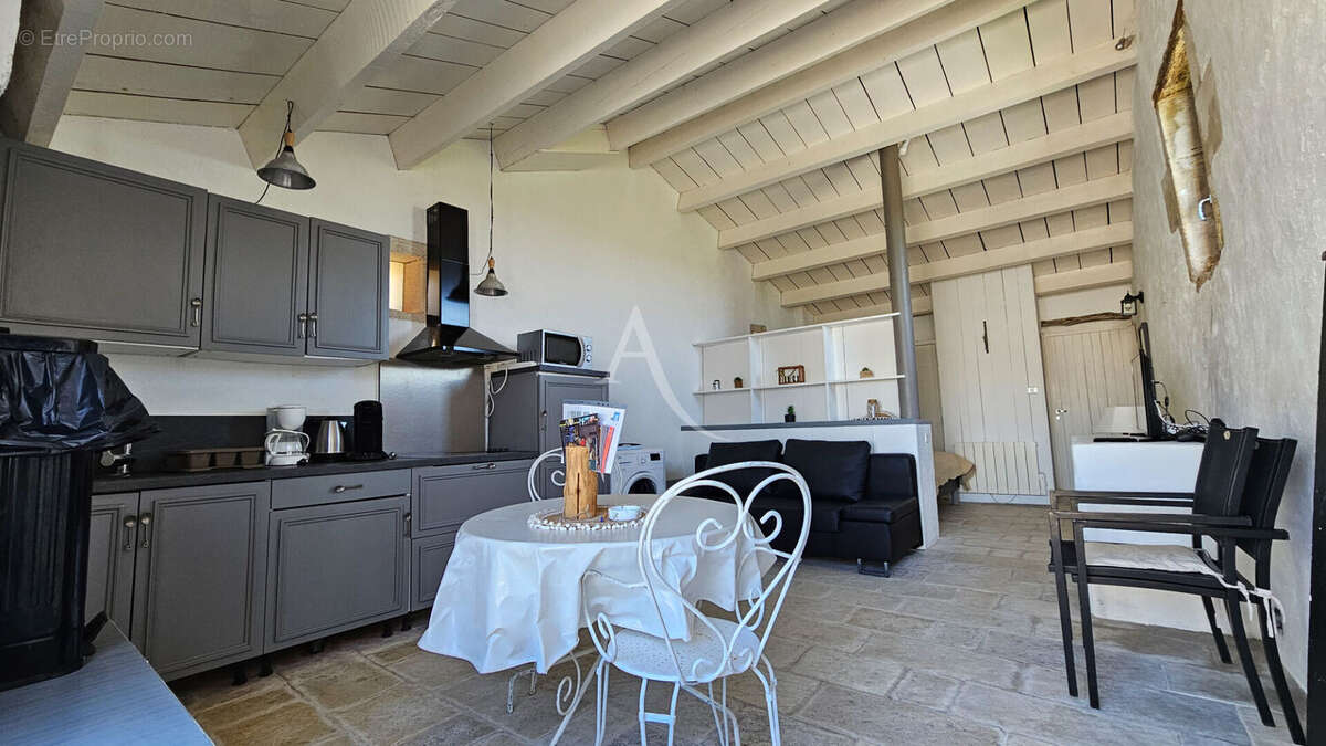 Maison à SAINT-NAZAIRE-SUR-CHARENTE