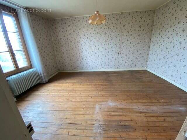 Maison à SAINT-REMY-DU-VAL