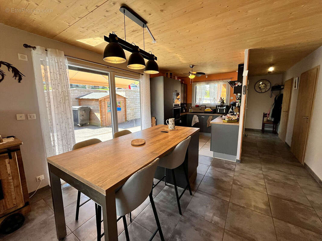 Maison à LA CLUSE-ET-MIJOUX