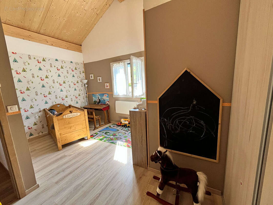 Maison à LA CLUSE-ET-MIJOUX