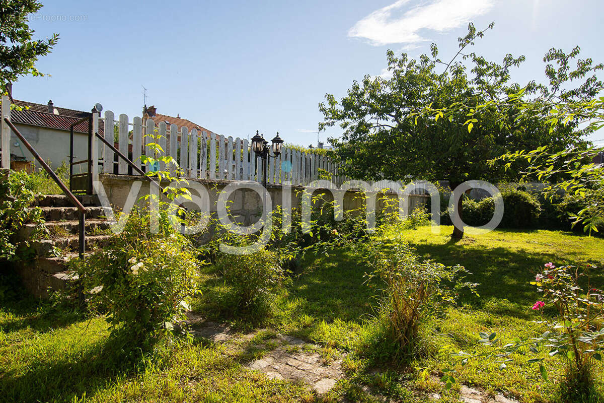 Maison à CROUY-SUR-OURCQ