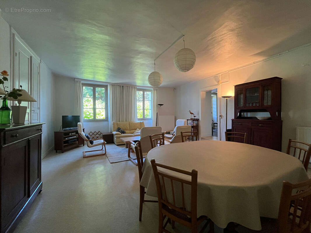 Maison à SAINT-SULPICE-LAURIERE