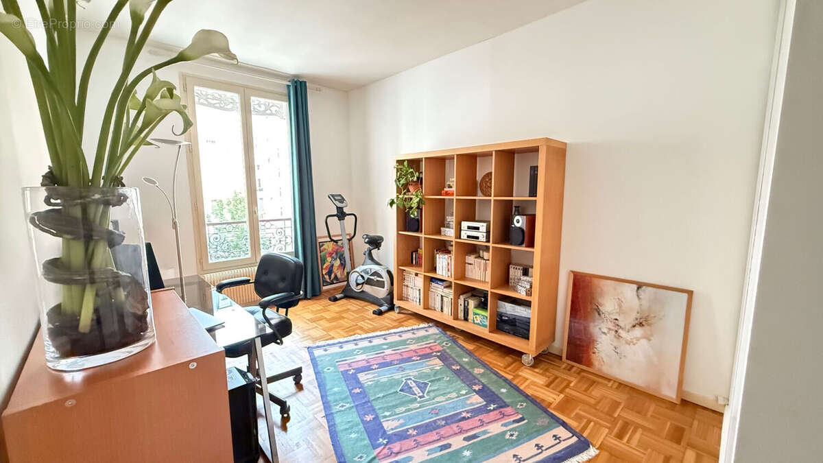 Appartement à PARIS-12E