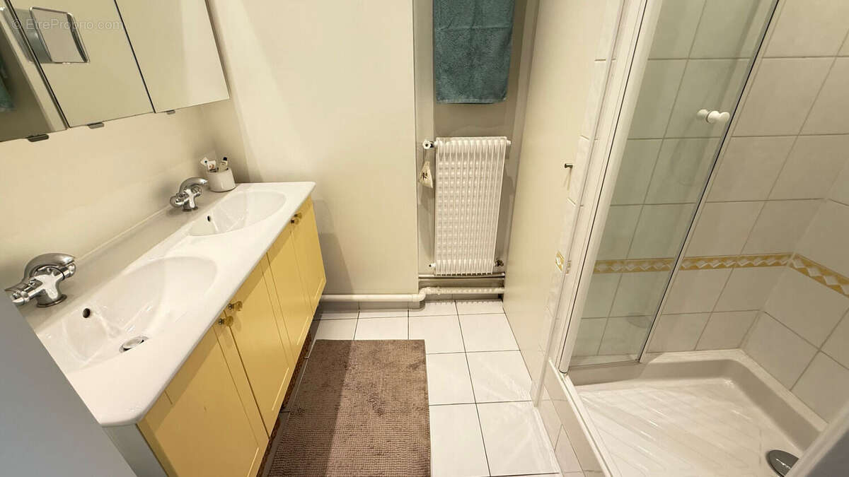 Appartement à PARIS-12E