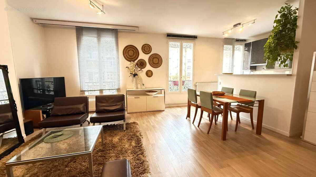 Appartement à PARIS-12E