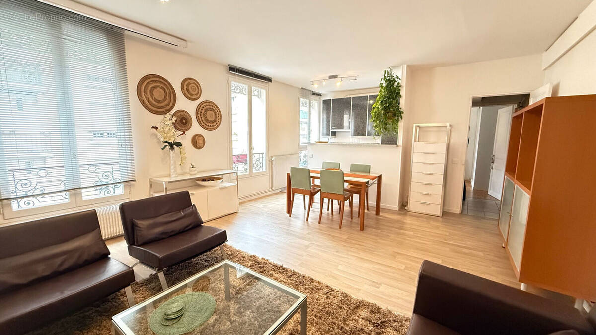 Appartement à PARIS-12E