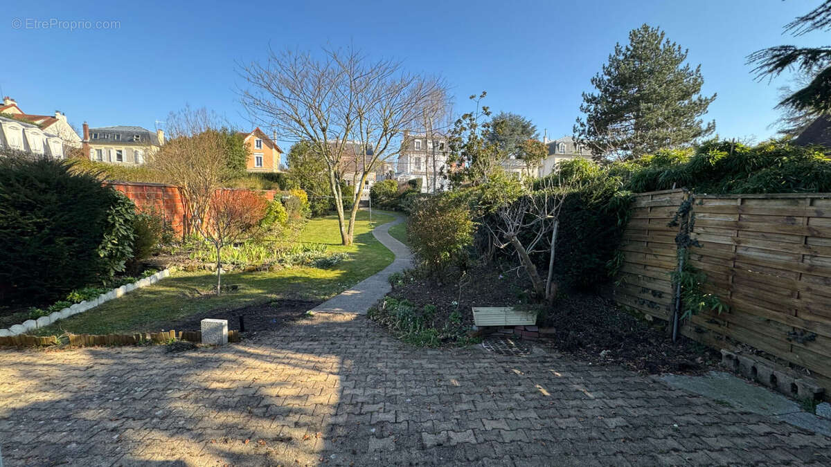 Maison à MONTMORENCY