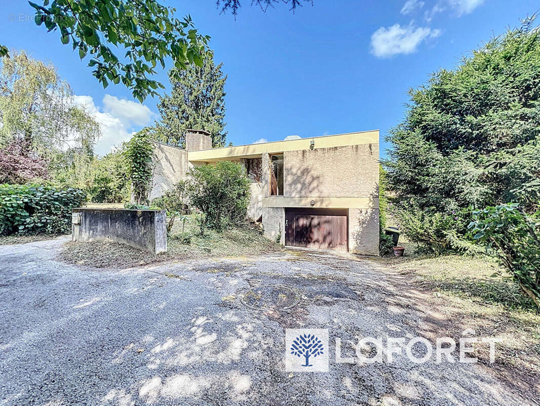 Maison à CHAMPAGNE-AU-MONT-D'OR