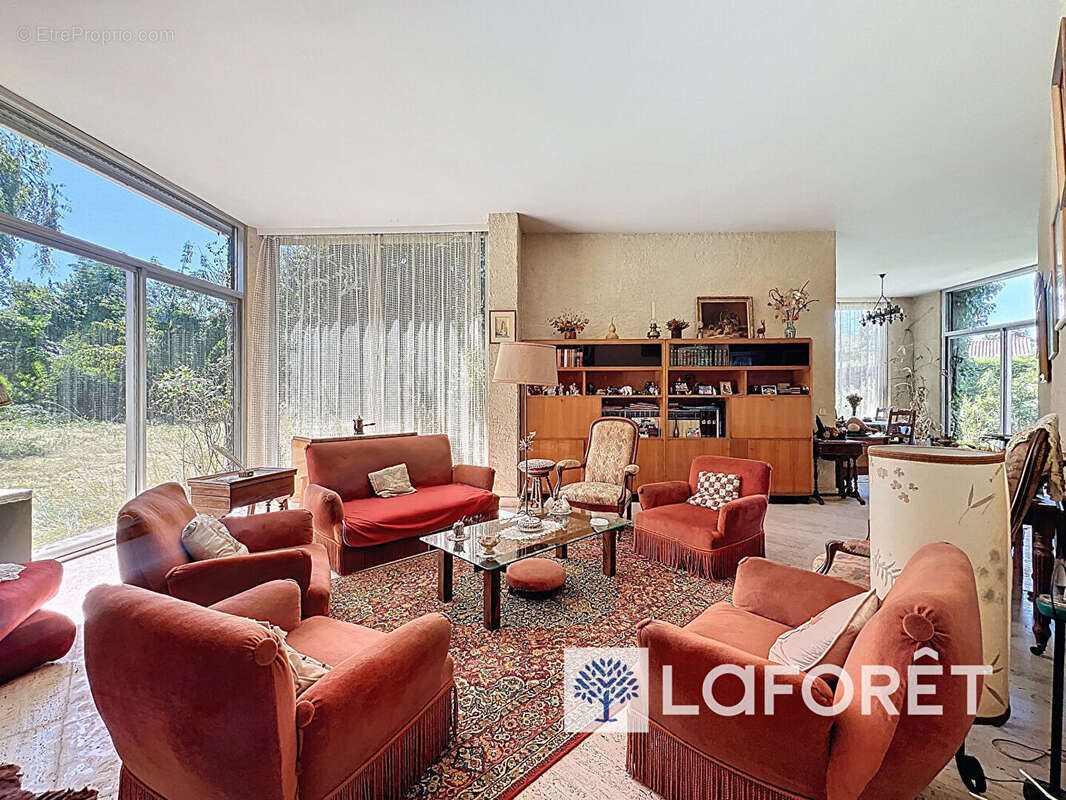 Maison à CHAMPAGNE-AU-MONT-D'OR