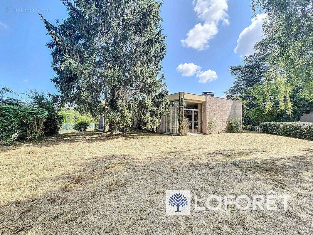 Maison à CHAMPAGNE-AU-MONT-D&#039;OR