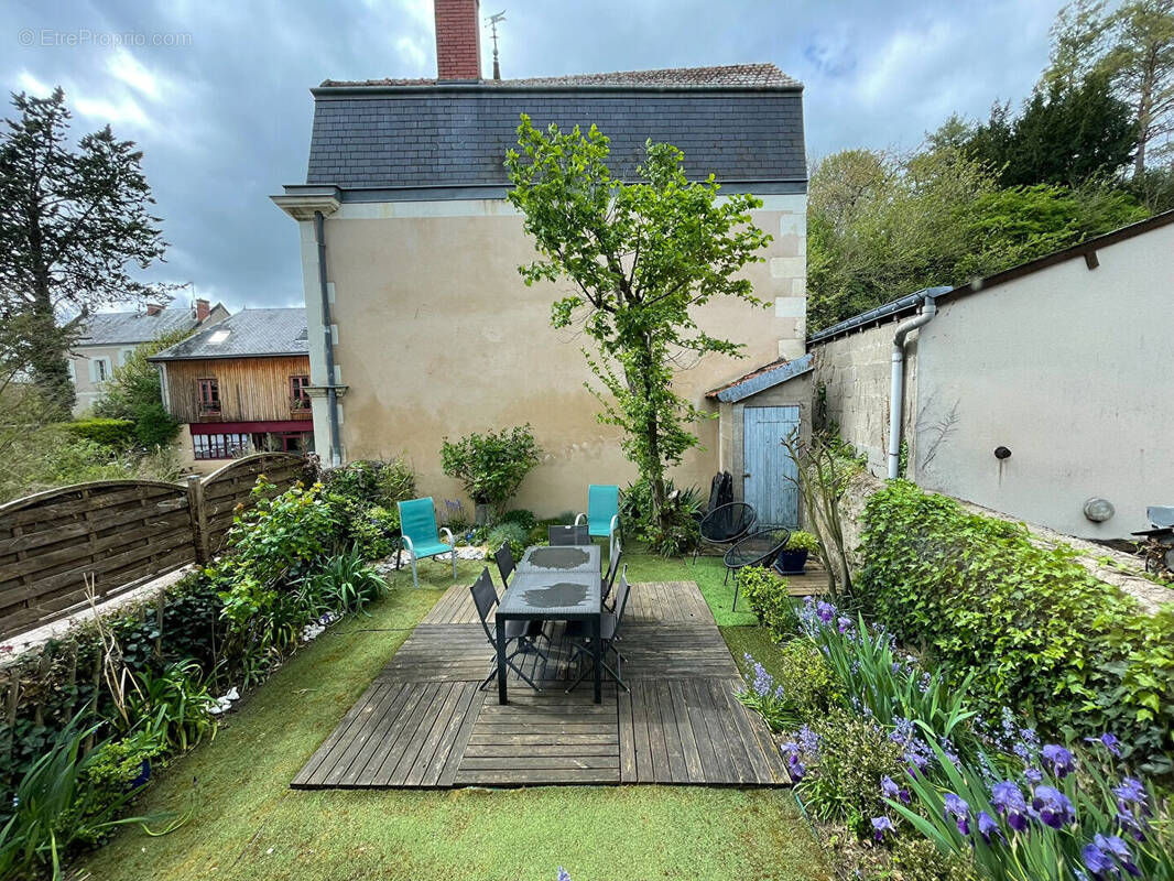 Maison à AZAY-LE-RIDEAU