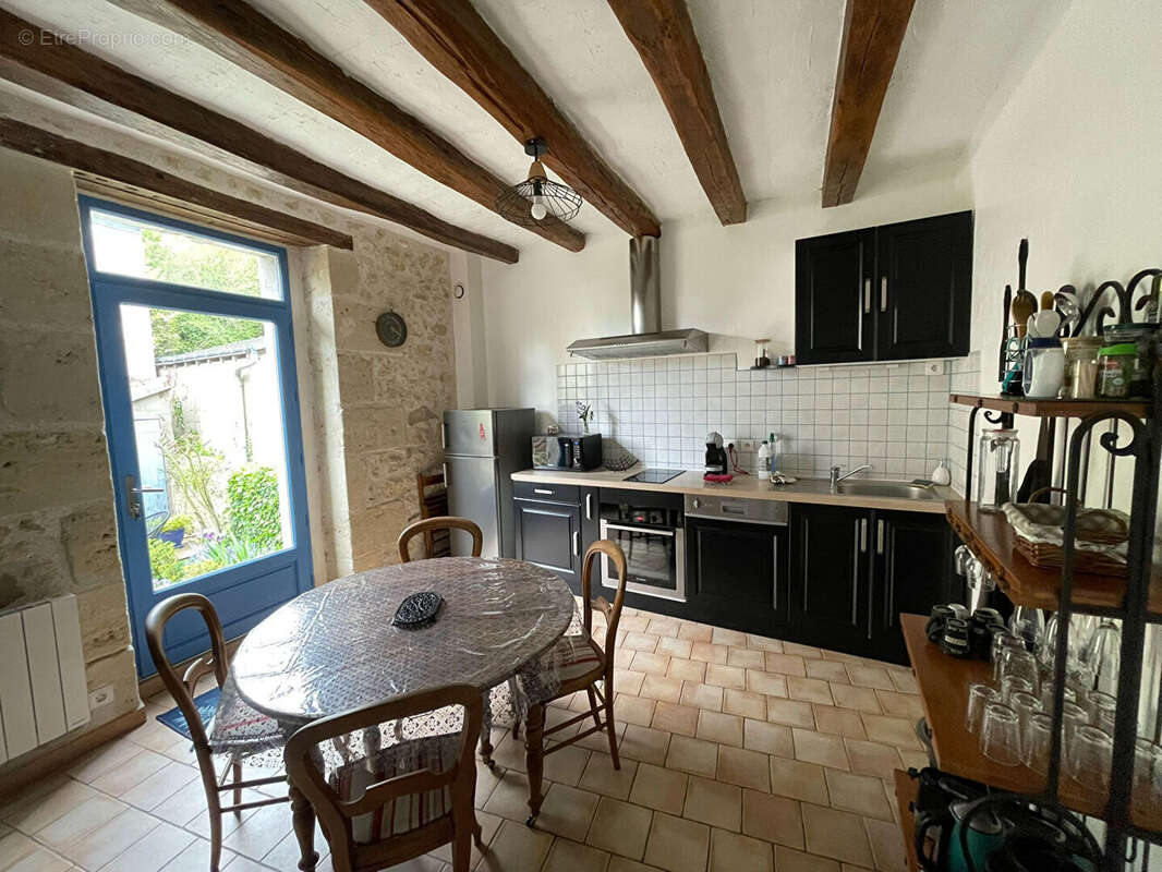 Maison à AZAY-LE-RIDEAU