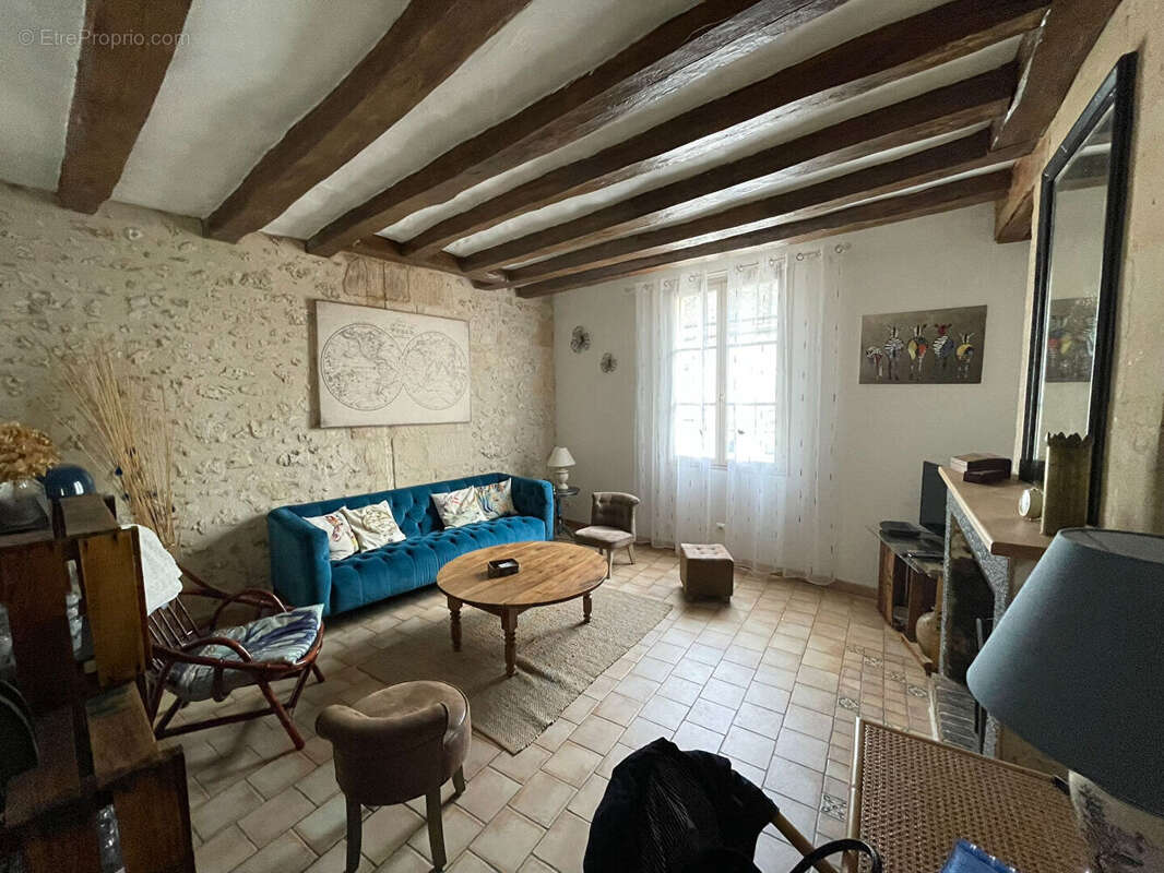 Maison à AZAY-LE-RIDEAU