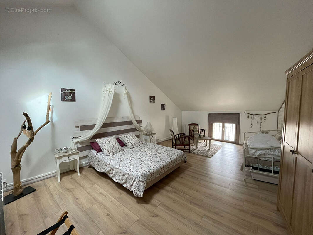 Maison à AZAY-LE-RIDEAU