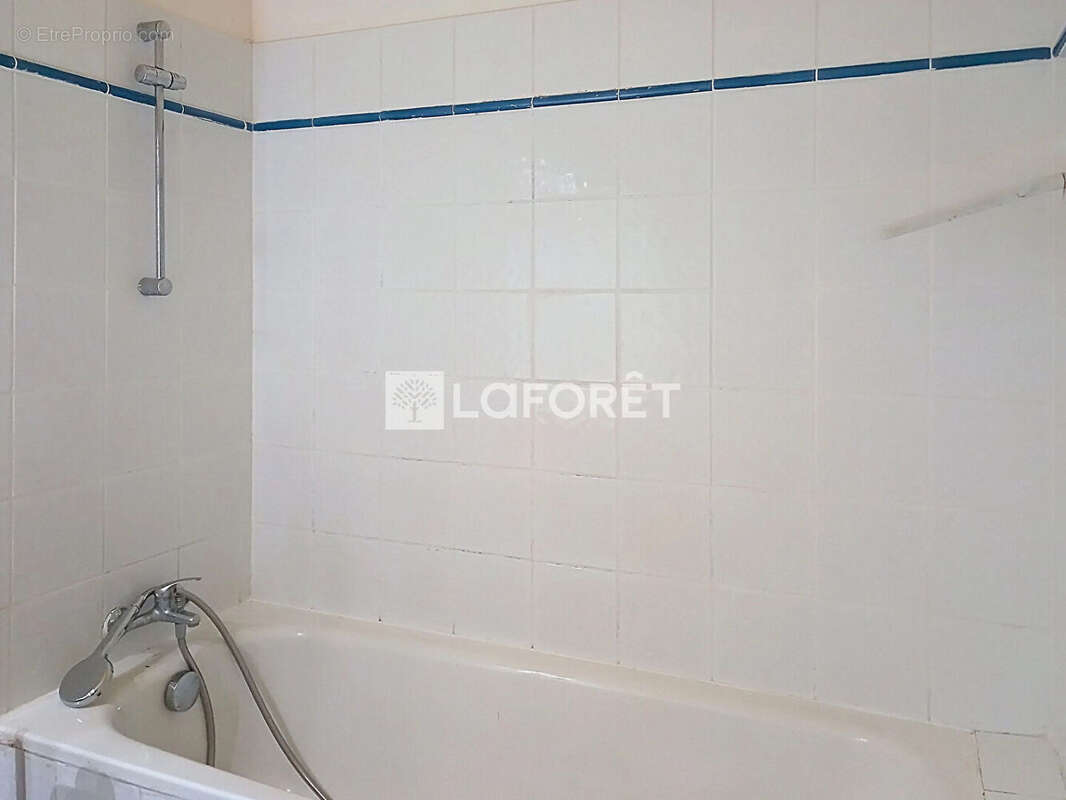 Appartement à BAIE-MAHAULT