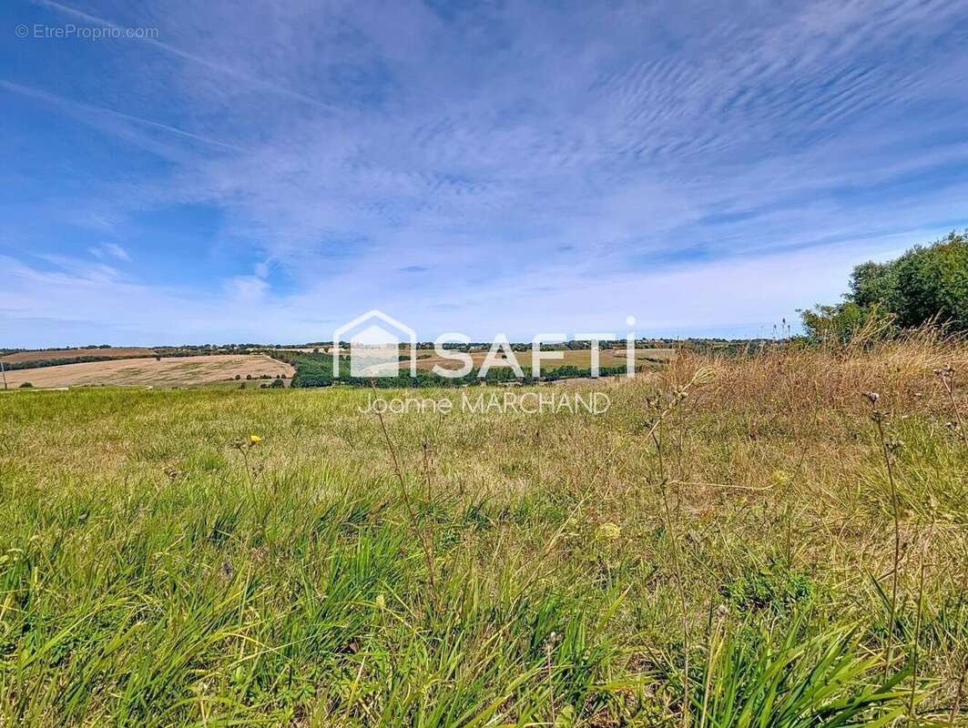 Photo 2 - Terrain à AUREVILLE
