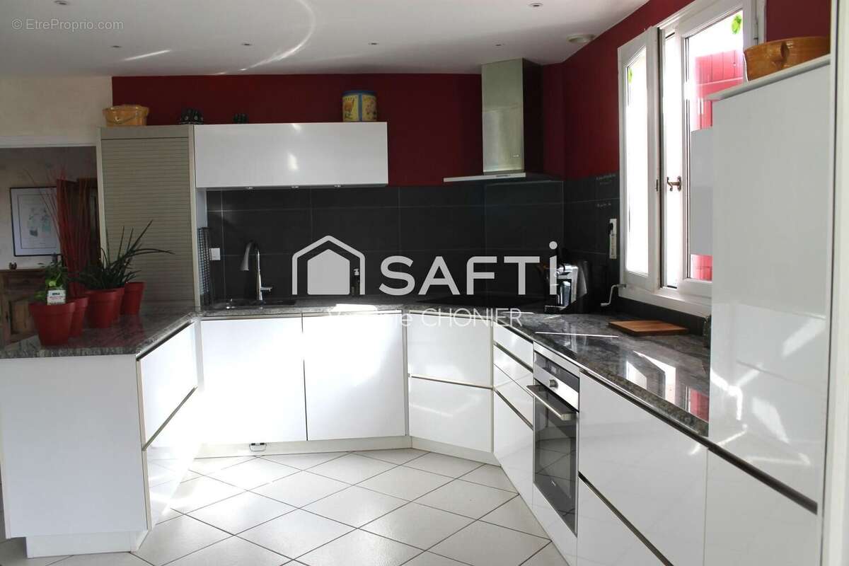 Photo 4 - Maison à SAINT-REMY-EN-ROLLAT