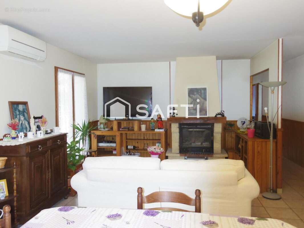 Photo 4 - Maison à LE TUZAN