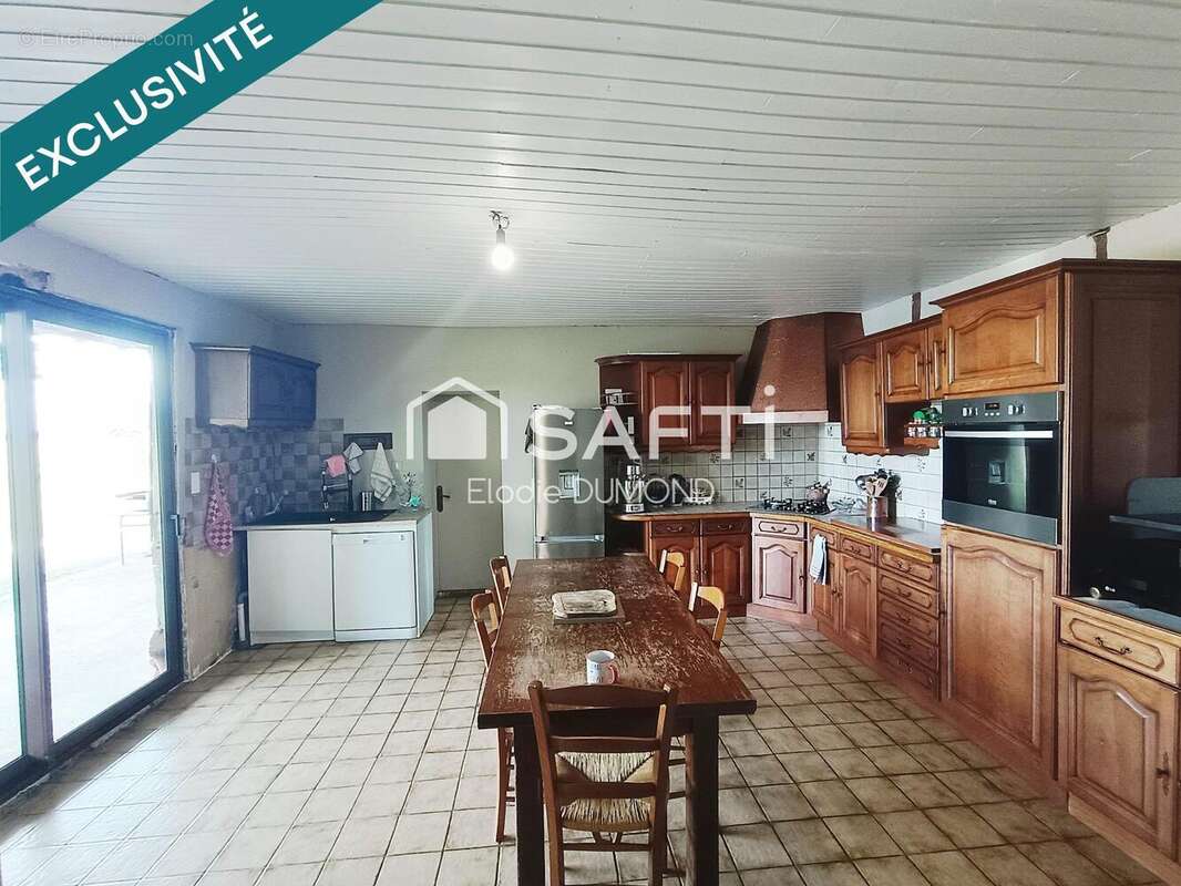 Photo 4 - Maison à SAINT-ETIENNE-DU-BOIS