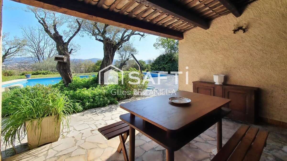 Photo 2 - Maison à SOLLIES-VILLE