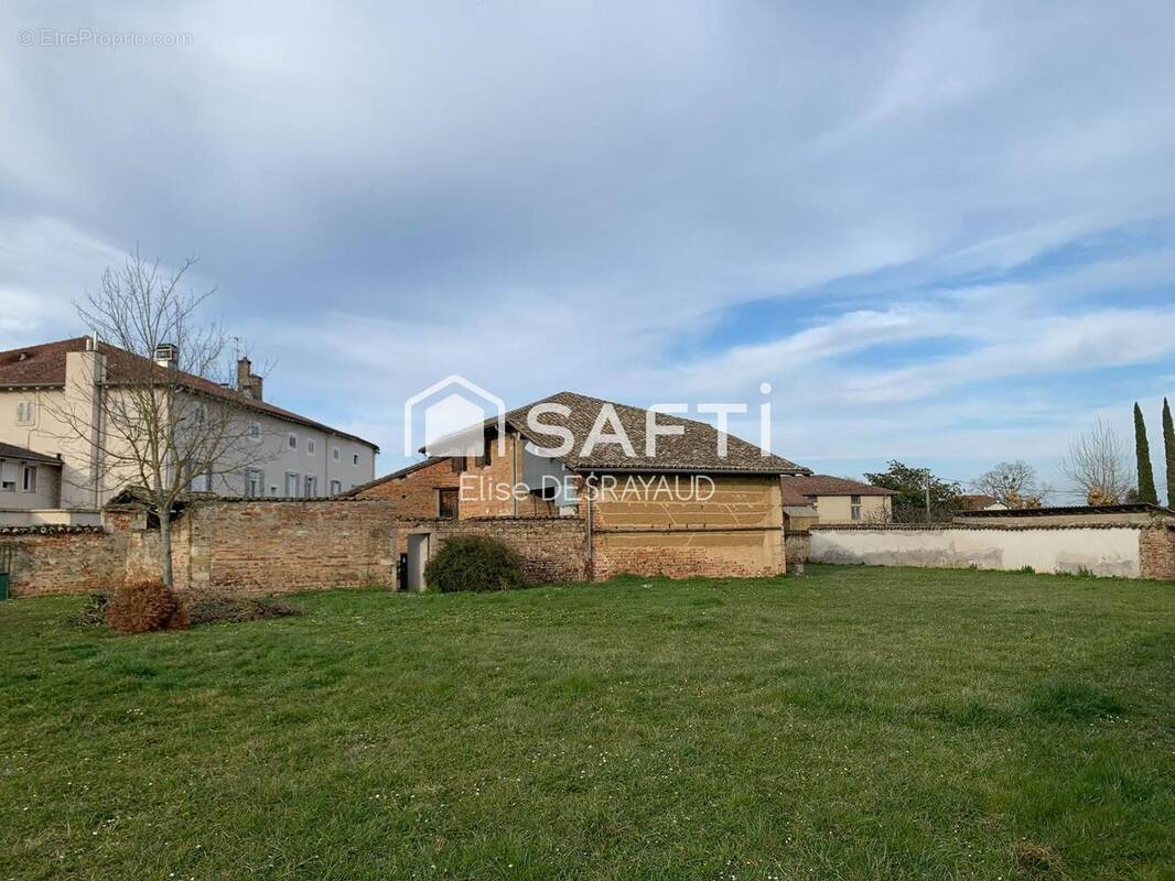 Photo 1 - Maison à BAGE-LE-CHATEL