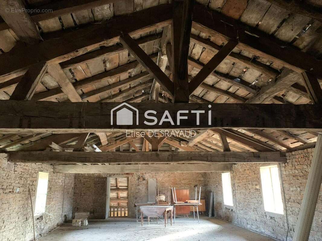 Photo 3 - Maison à BAGE-LE-CHATEL