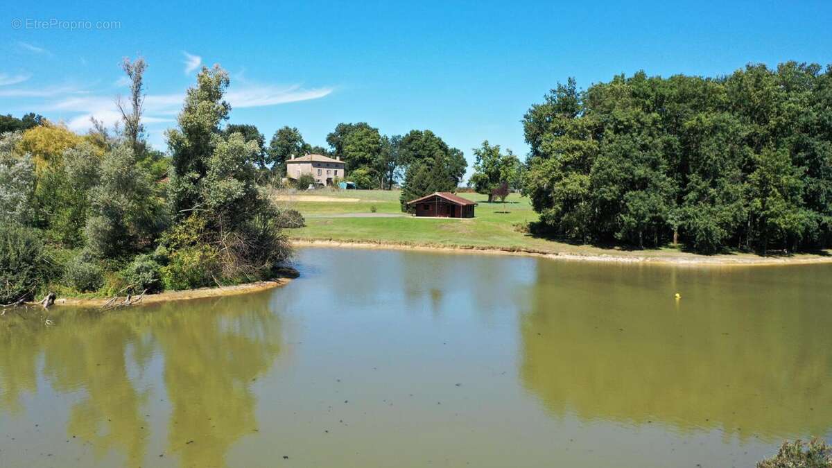 Photo 6 - Terrain à BAGE-LA-VILLE