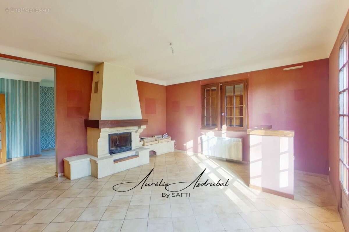 Photo 4 - Maison à COUZE-ET-SAINT-FRONT