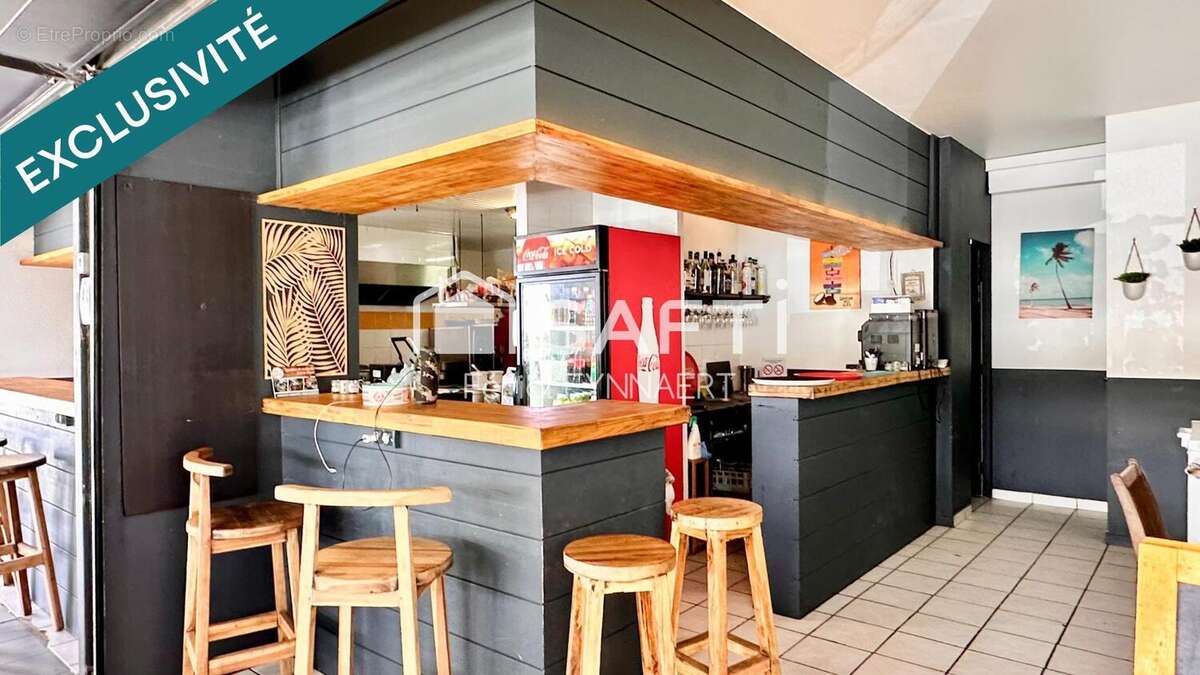 Photo 4 - Commerce à LE MARIN