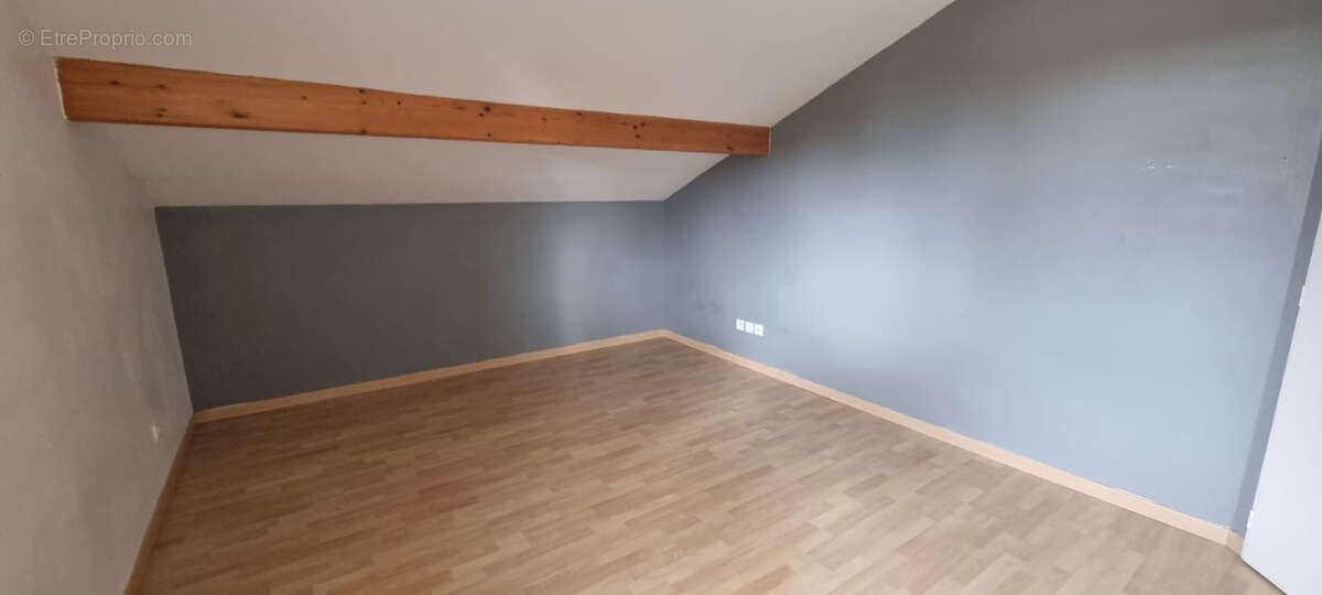 Maison à VARENNE-SAINT-GERMAIN