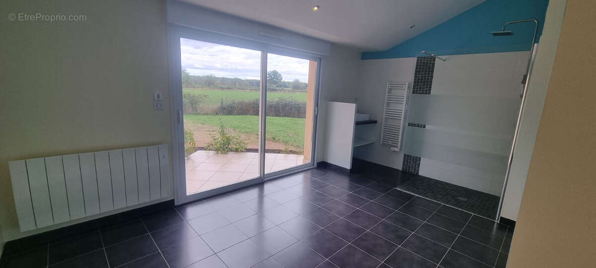 Maison à VARENNE-SAINT-GERMAIN