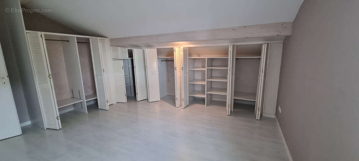 Maison à VARENNE-SAINT-GERMAIN