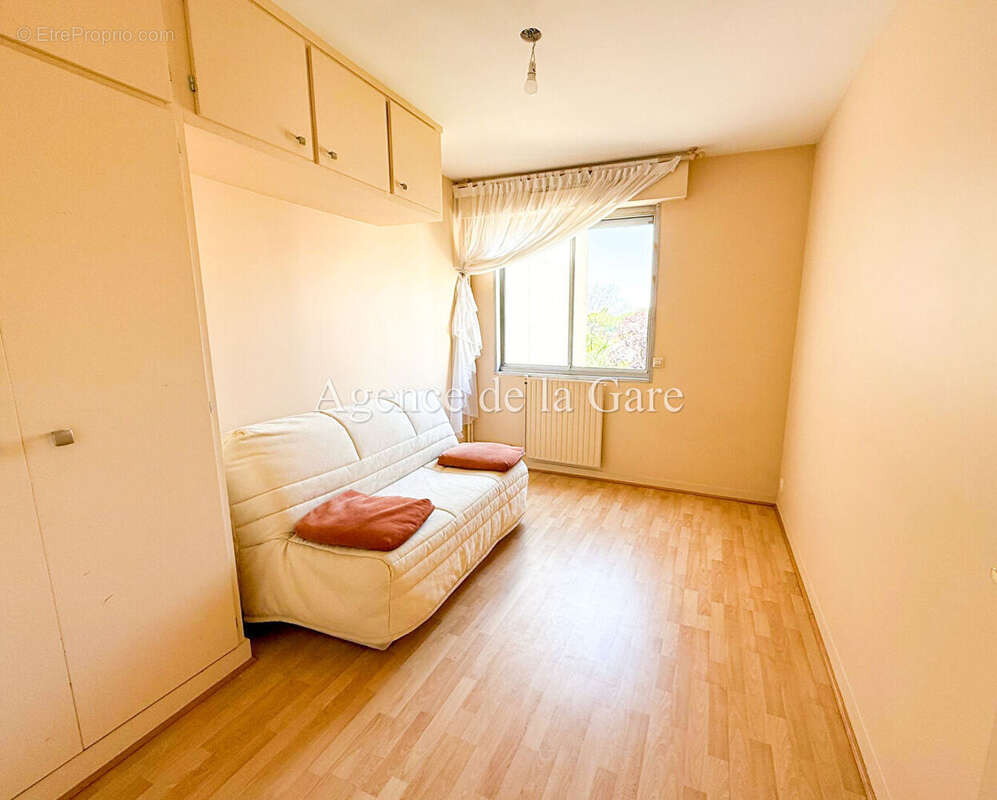 Appartement à SARTROUVILLE