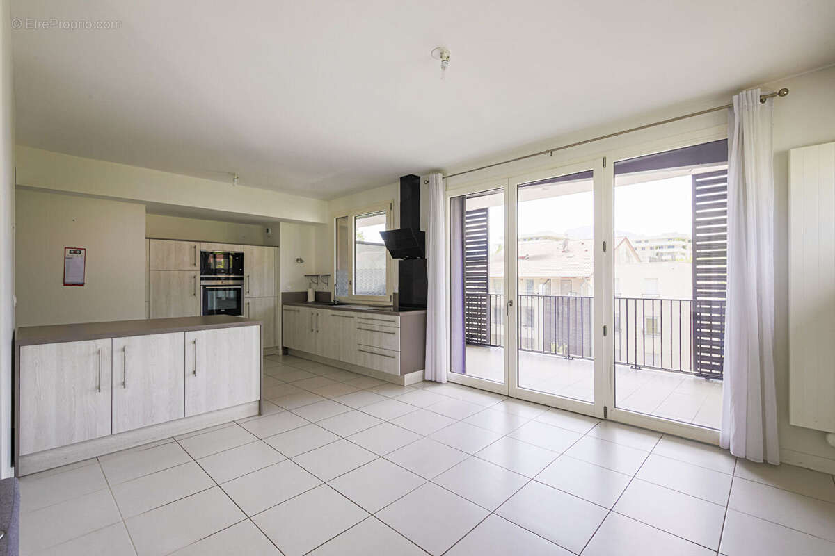 Appartement à MEYLAN