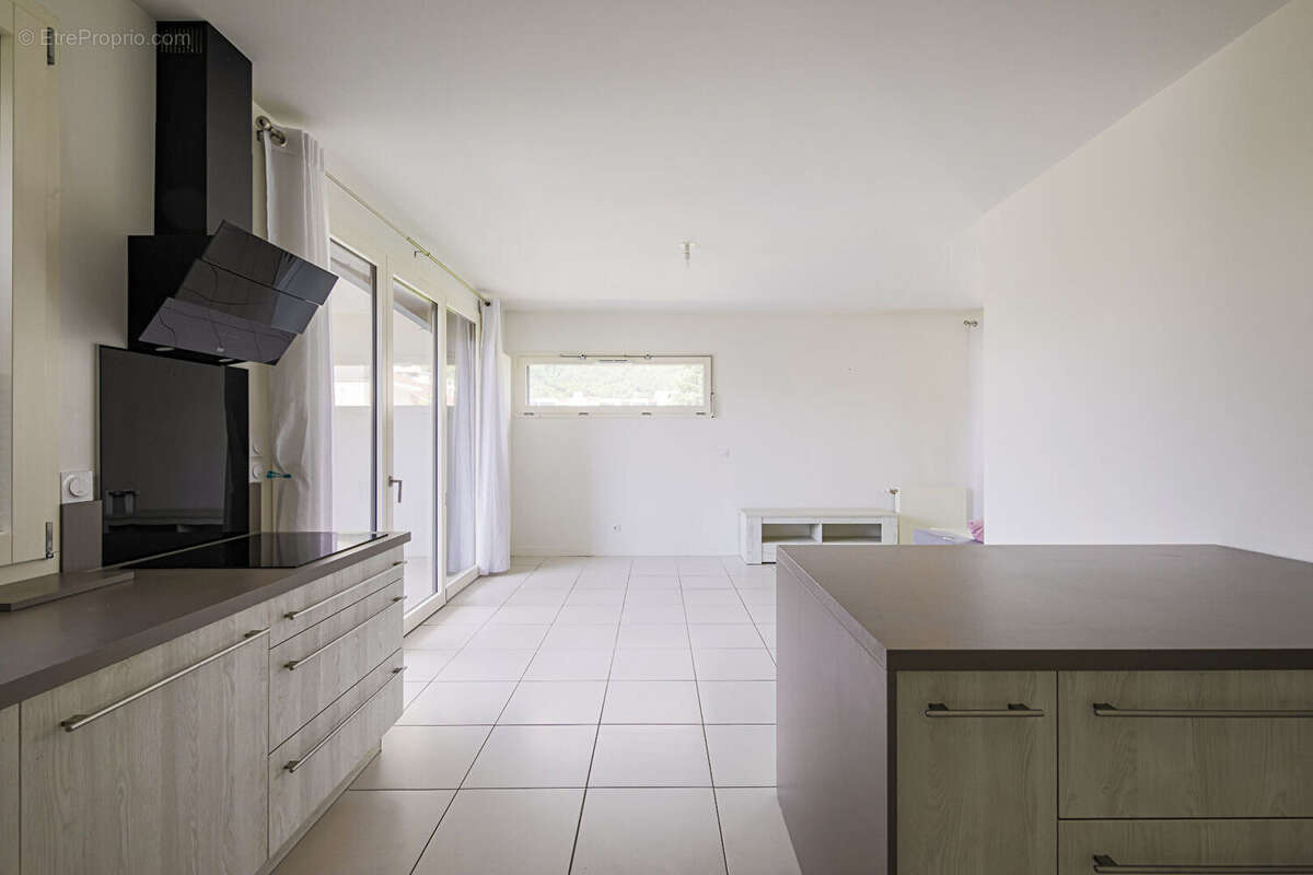 Appartement à MEYLAN