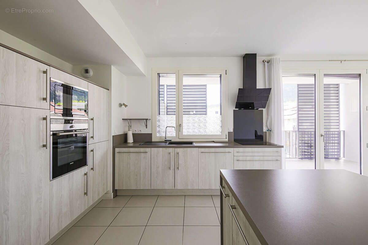 Appartement à MEYLAN