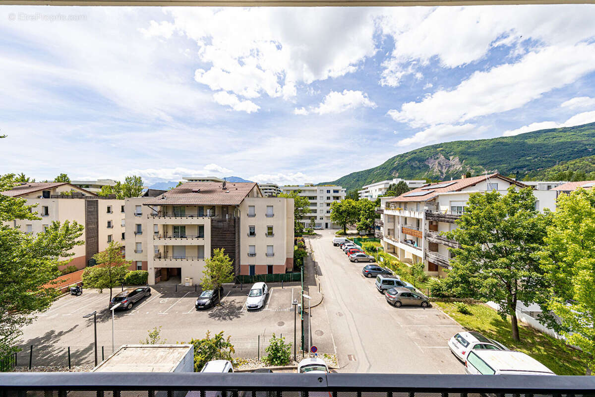 Appartement à MEYLAN