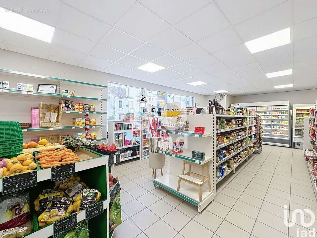 Photo 3 - Commerce à NOUANS-LES-FONTAINES