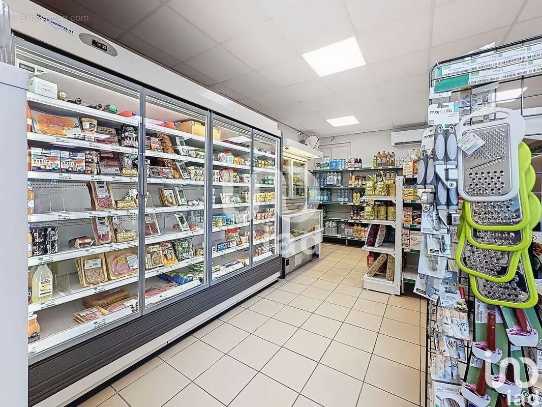 Photo 5 - Commerce à NOUANS-LES-FONTAINES