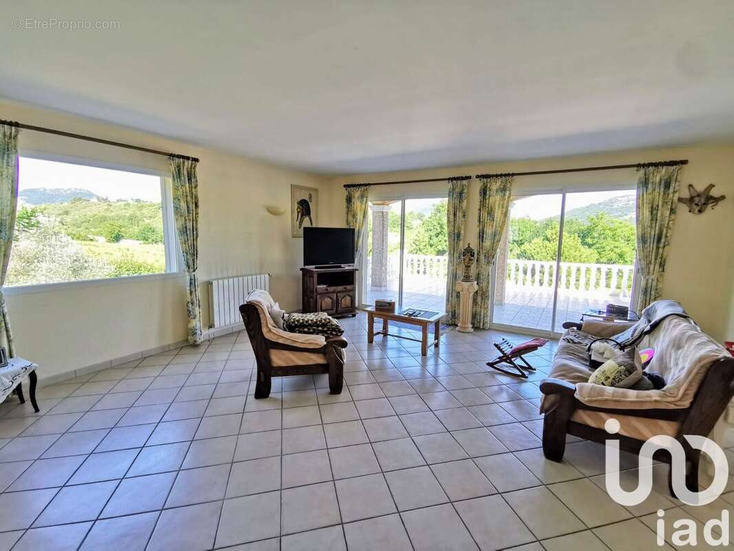 Photo 5 - Maison à SAINT-VINCENT-DE-BARRES